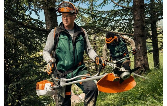 Мотокоса-кусторез STIHL FS 561 C-EM с трехлопастным ножом