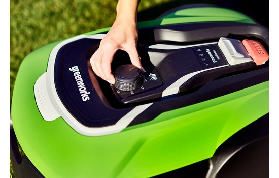 Газонокосилка-робот Greenworks Optimow 15